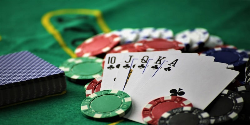 Cách chơi Poker bịp bất bại trước đối thủ